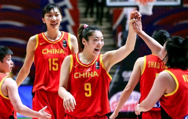 中国女篮排名提升!2米27小姚明备受期待,许利民有望冲击世界四强
