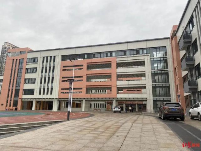 树德小学和韵校区近年以来,随着东客站片区土地开发与城市建设进程