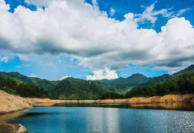 江西小众的江南天池景色堪比桂林山水号称江西小漓江