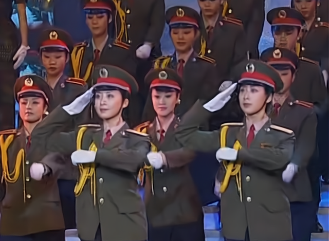 99年大阅兵中国一双胞胎女兵走红全国现在她们过得怎样