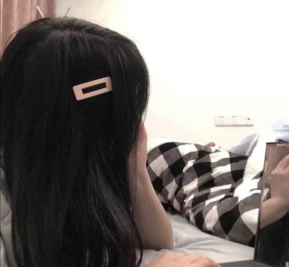 ins不露脸女生头像