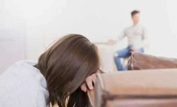 故事:保姆式婚姻正在摧毁我的婚姻,老公却不以为然,最后痛哭了3