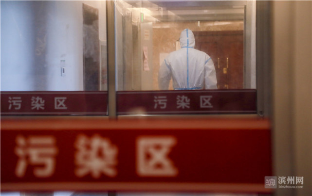 "经过改造后,隔离点具备三区两通道:污染区,缓冲区,清洁区和隔离人员
