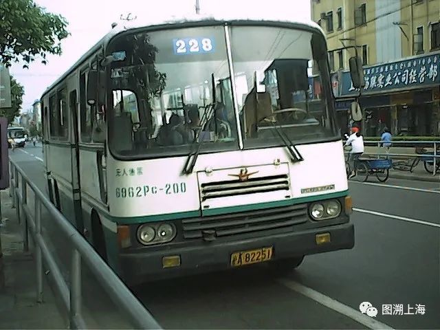 228路sk6962pc型公共汽车(朱达艺 摄)
