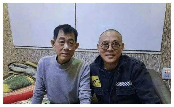 李连杰二哥:住农村旧房子生活清贫死于喉癌,自称有弟如此很幸运