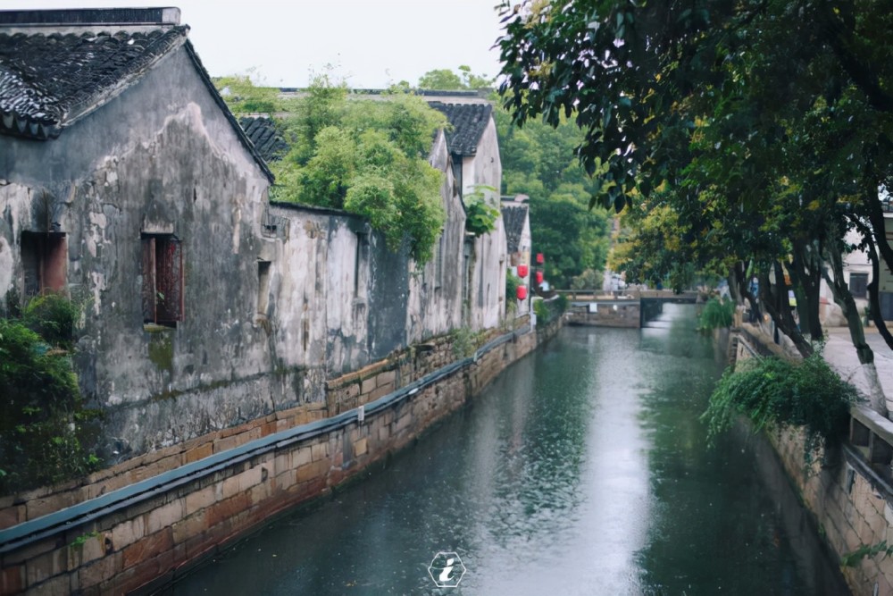 总要在雨天,走一次苏州平江路