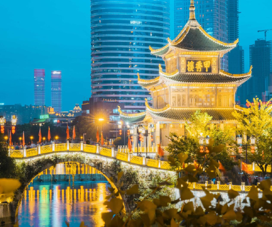 "大美之城"贵阳:甲秀楼 双子塔地标惊艳同框!