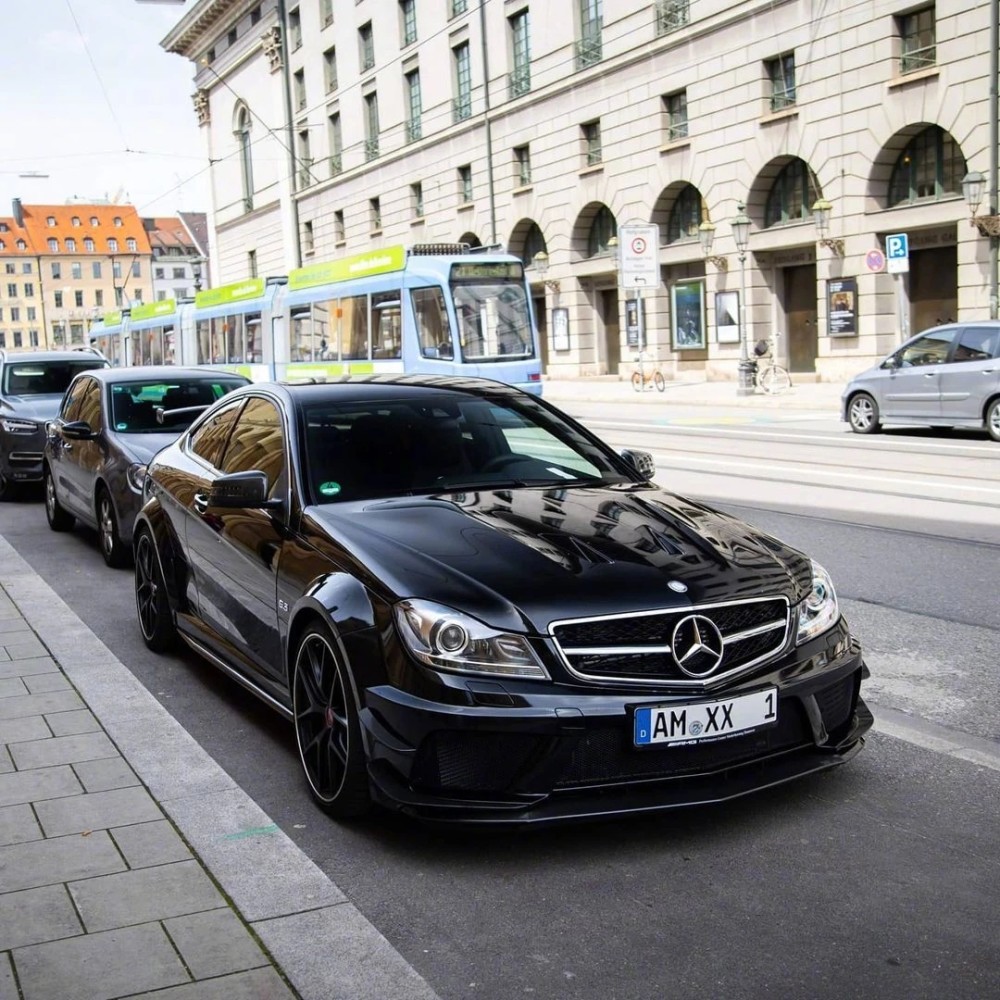 经典大排量自吸性能车,值得拥有的奔驰w204 c63 amg