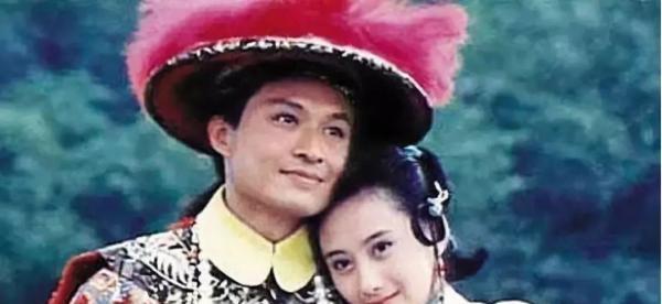 人设简单,剧情全靠福晋推动,1993年的《梅花烙》是怎么火的?