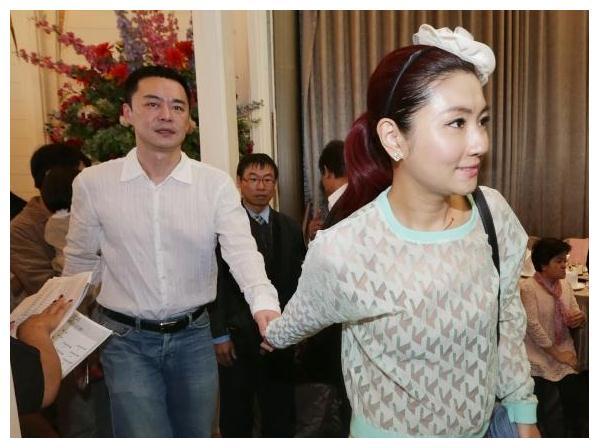 任家萱拍戏不慎被烧伤,张承中:我看见她的样子就想吐,两人离婚