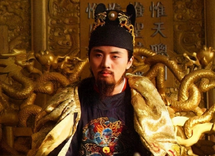 明穆宗朱载垕剧照"隆庆开关"给恢复当时的明朝经济,带来了勃勃生机.