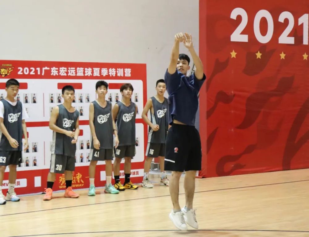 后卫特训营|徐杰探营:来到宏远训练营努力训练,相信球技会很快提升