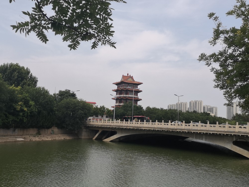 沧州清风楼与复建中的朗吟楼和南川楼,将组成沧州运河