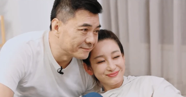 谁都知秦海璐前任是李厚霖,却不知王新军前妻是她,我们的老熟人