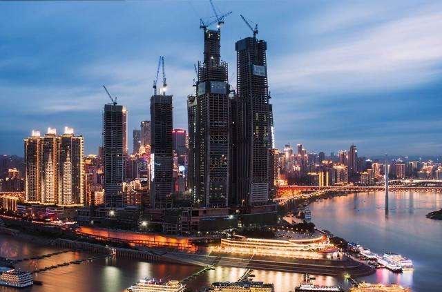 更是如今两座国内最热门的旅游城市之一,这两座城市由于特殊的行政