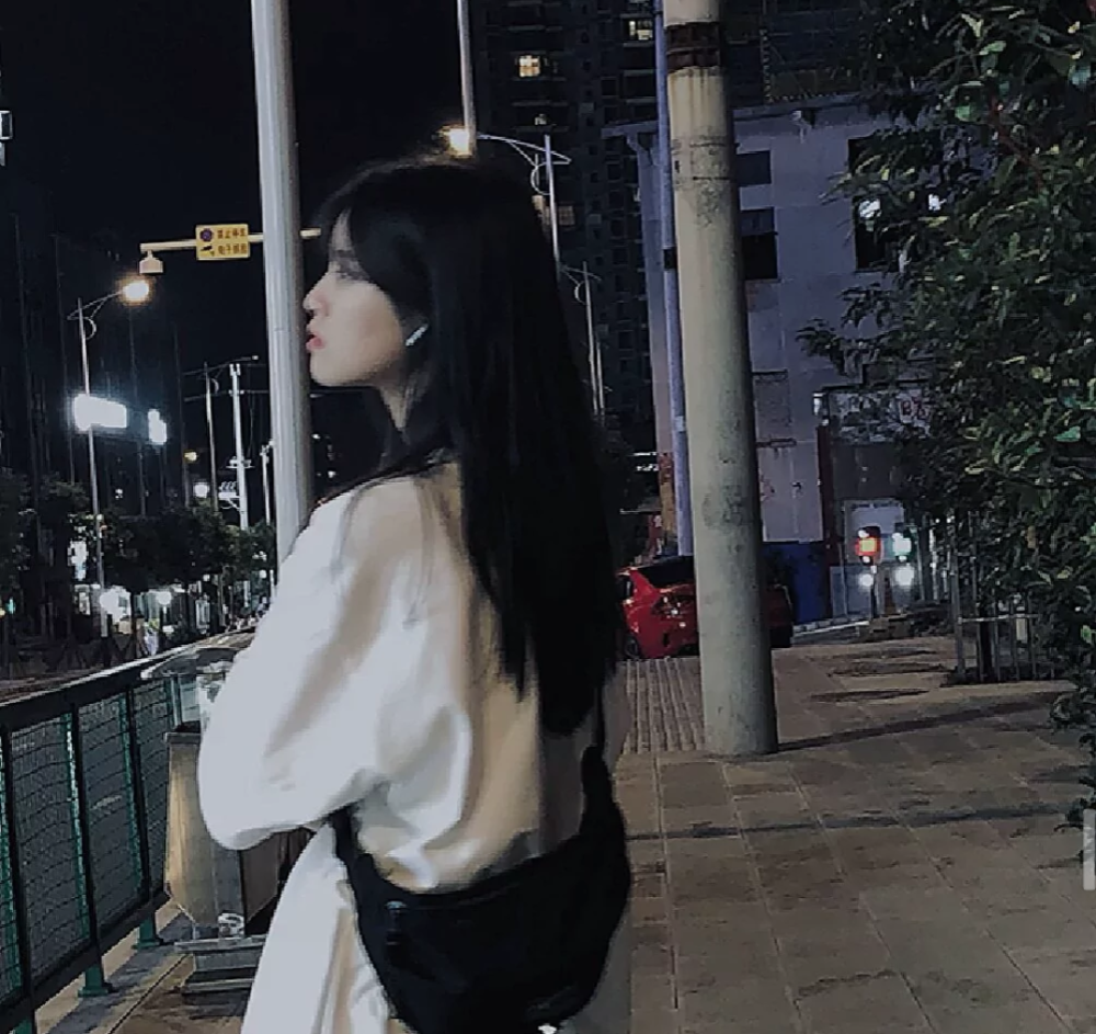 ins微微丧女头