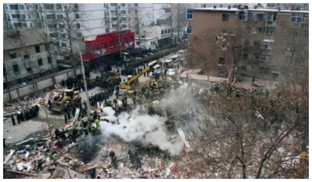 2001年石家庄爆炸案始末:家暴男报复社会,108人死亡,38人受伤