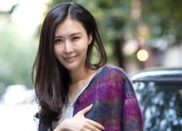 70岁的王石和田朴珺产女,王石曾经说:我的愿望是陪