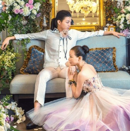 毁灭婚纱_毁灭吧我累了图片(2)