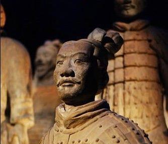 一尊兵马俑裂开后,真相被揭晓