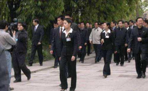 中国第一女保镖,保护13国元首获各国夫人友谊,身家