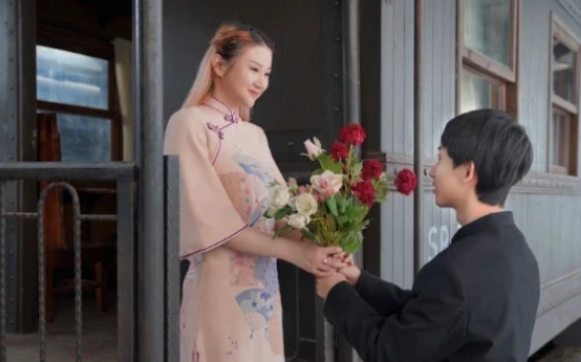 梦泪正式求婚,全网晒甜蜜爱情宣言,原来梦嫂的真名叫魏苗苗