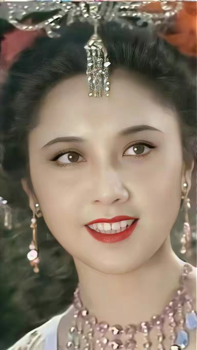 西游记中"女儿国"国王朱琳高清照