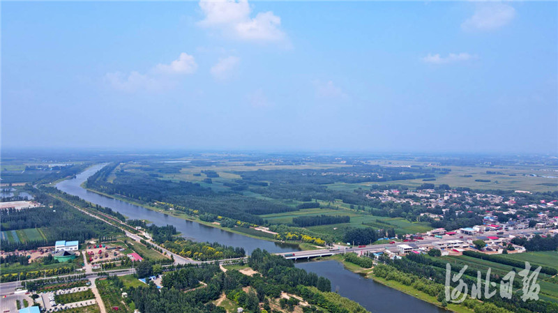 2021年8月16日,无人机拍摄的河北省威县美丽的金沙河景观带.