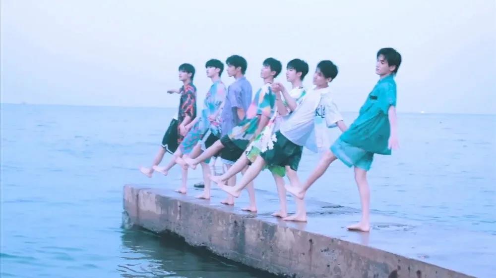 电脑壁纸:时代少年团