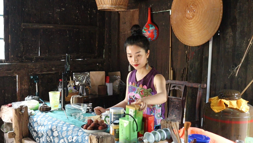 都匀抖音博主变装女神吕香凝