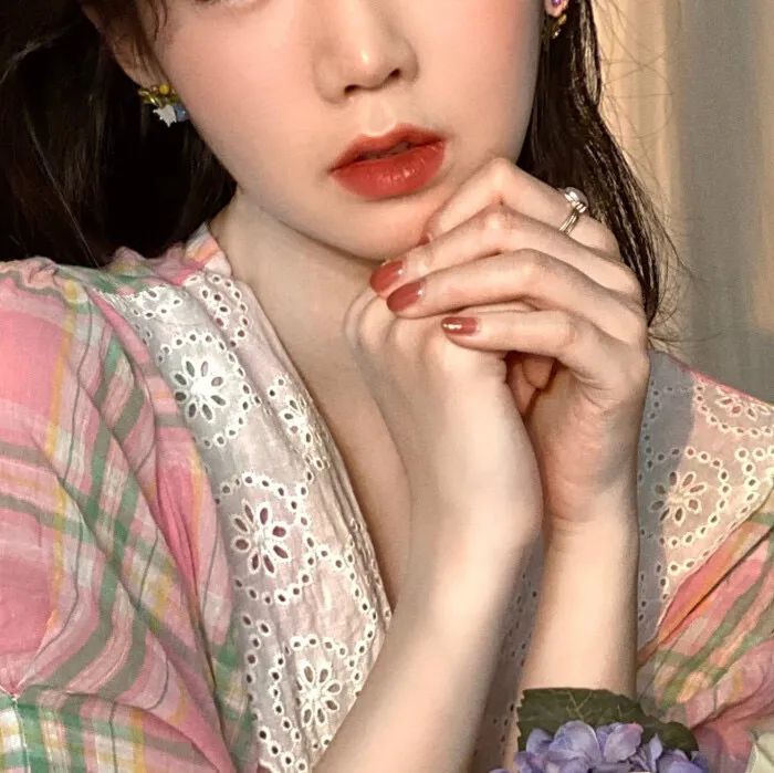 头像|女生部位头像 红唇唇部头像女