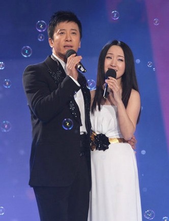 "甜歌皇后"杨钰莹:曾经的绝对顶流女歌手,如今早已看淡一切