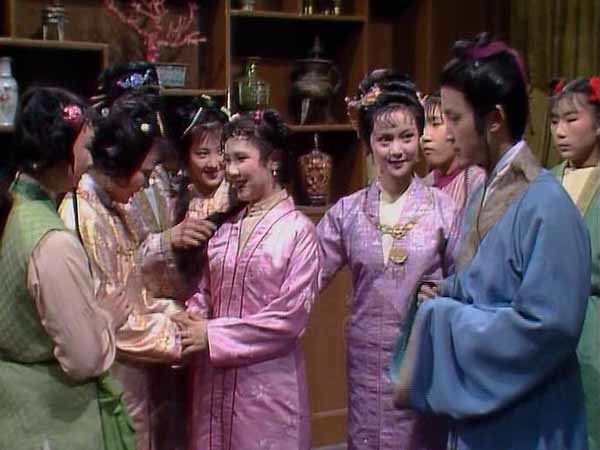 薛宝琴一个快嫁人的女孩子为何会跑到别人家长期作客