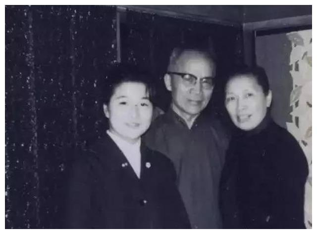 胡兰成的最后一个女人上海滩女流氓佘爱珍女士