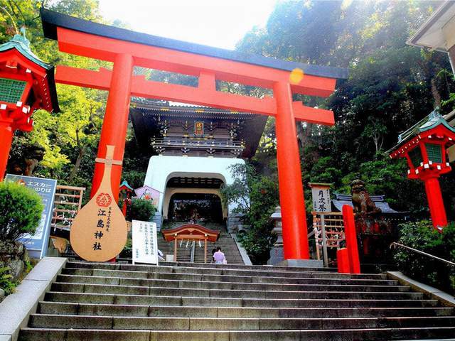 最近热搜的靖国神社到底是什么地方,去日本旅游有哪些神社不能进