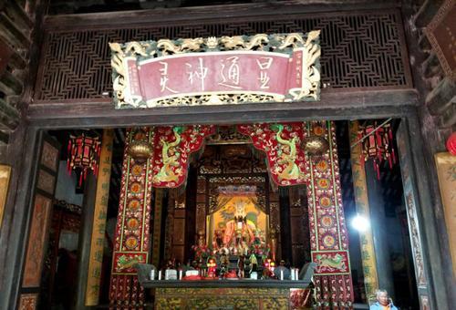 岭南地区最大祠堂之一,雷阳八景之雷岗耸异,广东省湛江雷祖祠
