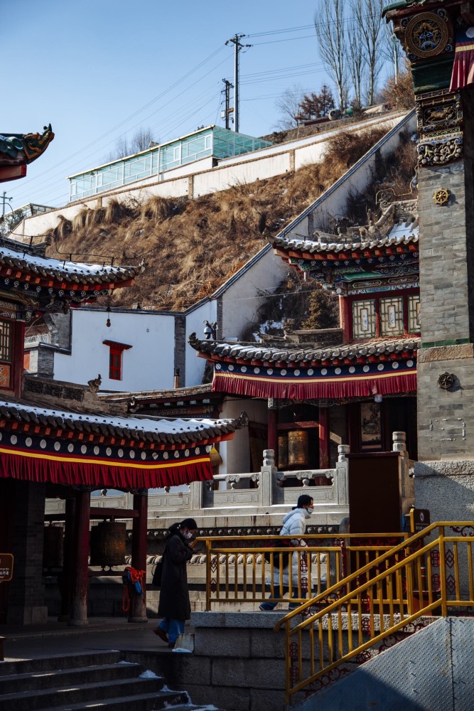 塔尔寺又名塔儿寺,地处青海省省会西宁市湟中区城区