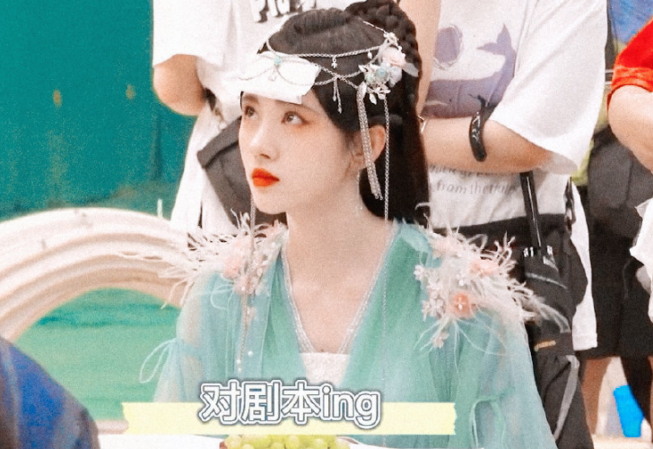 鞠婧祎《花戎》出路透,古装造型不再千篇一律,连眼妆也都换了