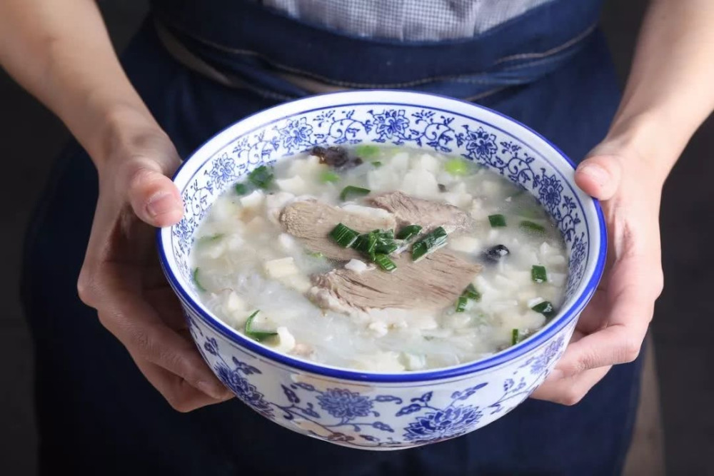 羊肉泡馍好吃不好吃,关键在馍
