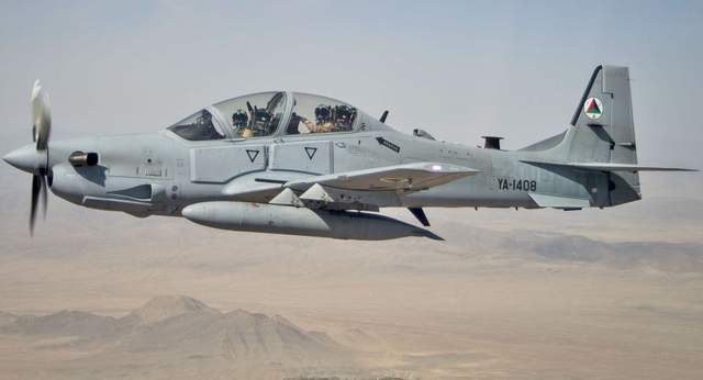 阿富汗空军"超级巨嘴鸟"攻击机.