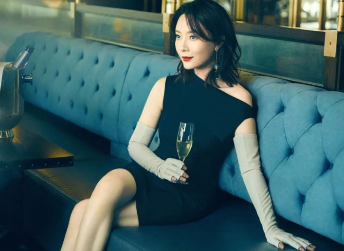 陈数优雅有韵味嫁给二婚男给别人的娃当后妈至今没自己的娃