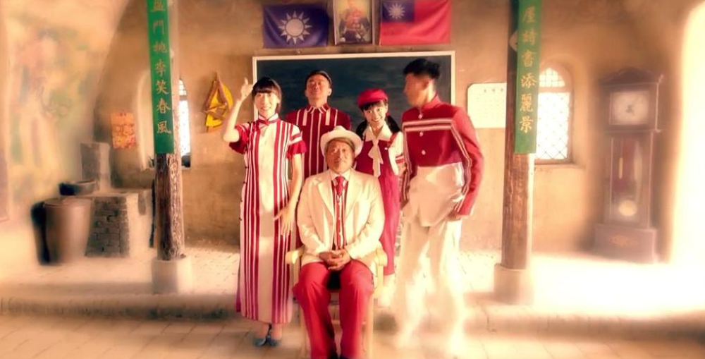 夏夜梦境，女儿、棉衣、大坑与爱的救赎——一场关于家庭与保护的解梦之旅