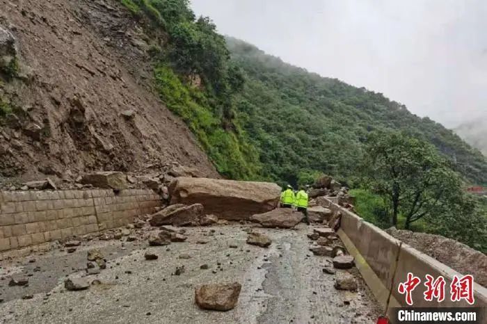 云南多地发生洪涝泥石流灾害气象台发布预警这些地方要注意