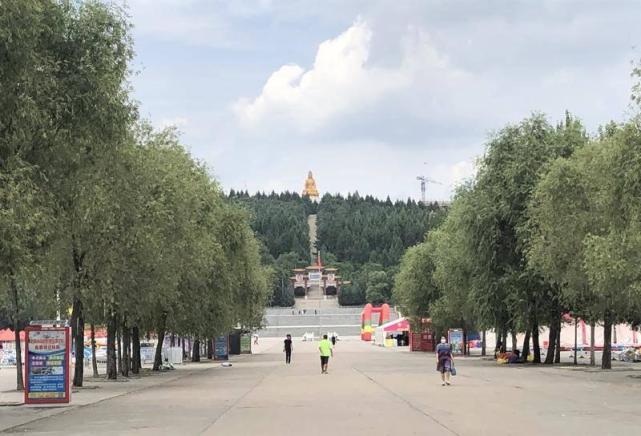 在鹤岗买房,在鹤岗流浪:一群年轻人与一座小城的重生