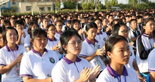 衡水桃城中学:一年学费68000,教师人均年薪50万,引起不少讨论