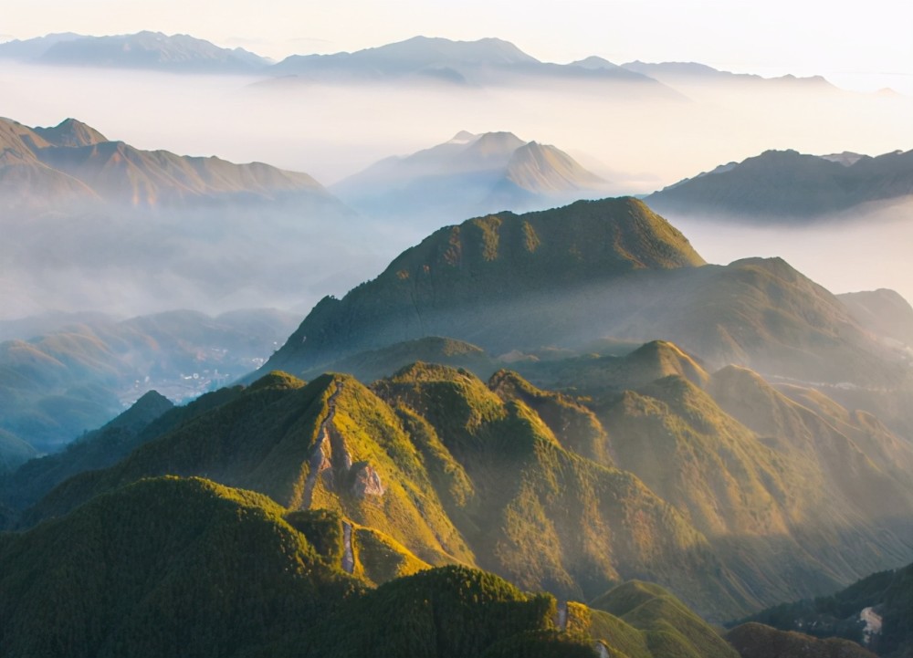 盛夏去哪玩?浙江这座绝美山峰,风景秀美,被誉为"温州珠峰"