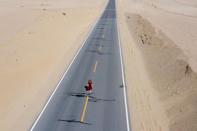 青海u型公路,青海的网红公路,求不要在路中间拍照!