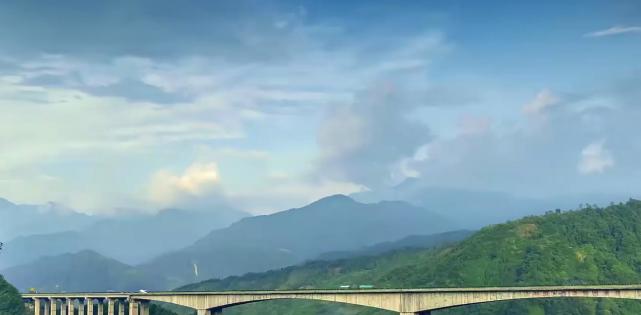 四川雅西高速公路,被誉为世界上科技含量最高的山区