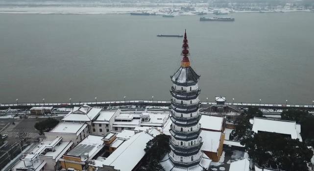 振风塔,这些都为安庆这座城市的旅游业发展奠定了更好的基