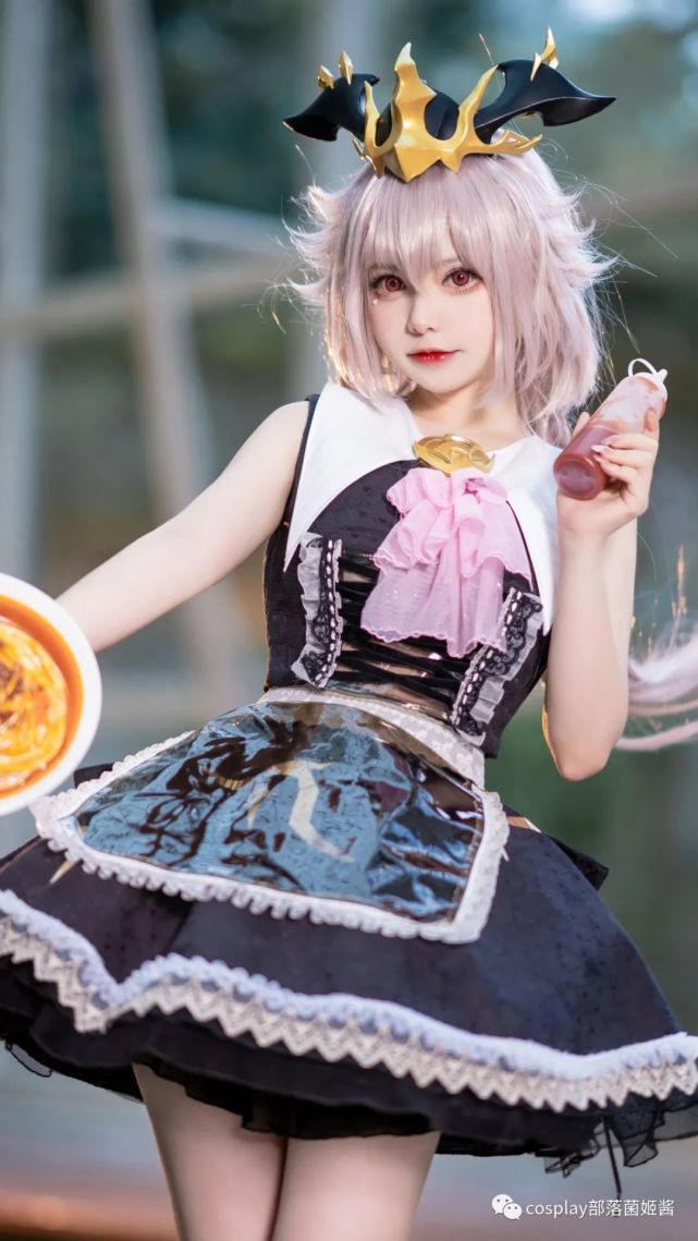 cos:女仆丽可丽丝cos正片@六二二同学